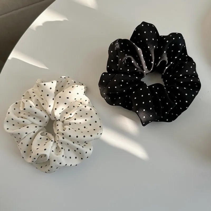 Tech Accessories Women - 2 Buah Ikat Rambut Minimalis Elegan