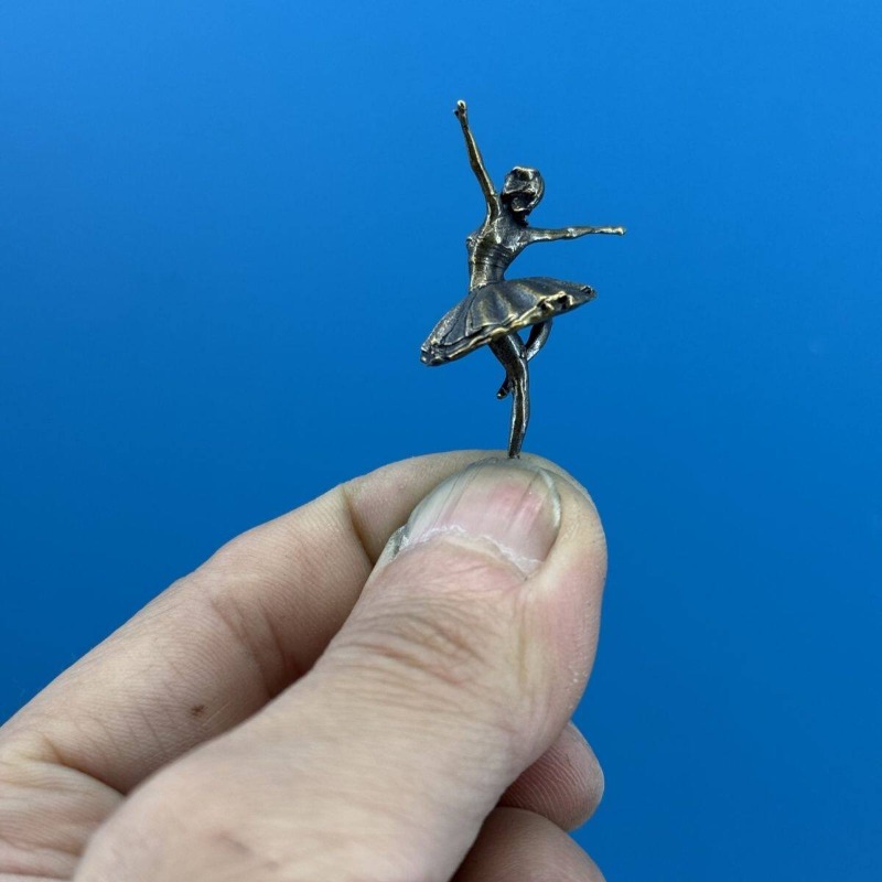 Figur Aksi Angsa Hitam Metal B - Tech Girl Accessories ulasan dan harga